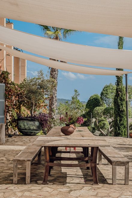 https://www.linadellaluna.com/wp-content/uploads/2026/01/Mallorca-Retreat-Promo-Photos-Inner-Goddess-002-440x660.jpg
